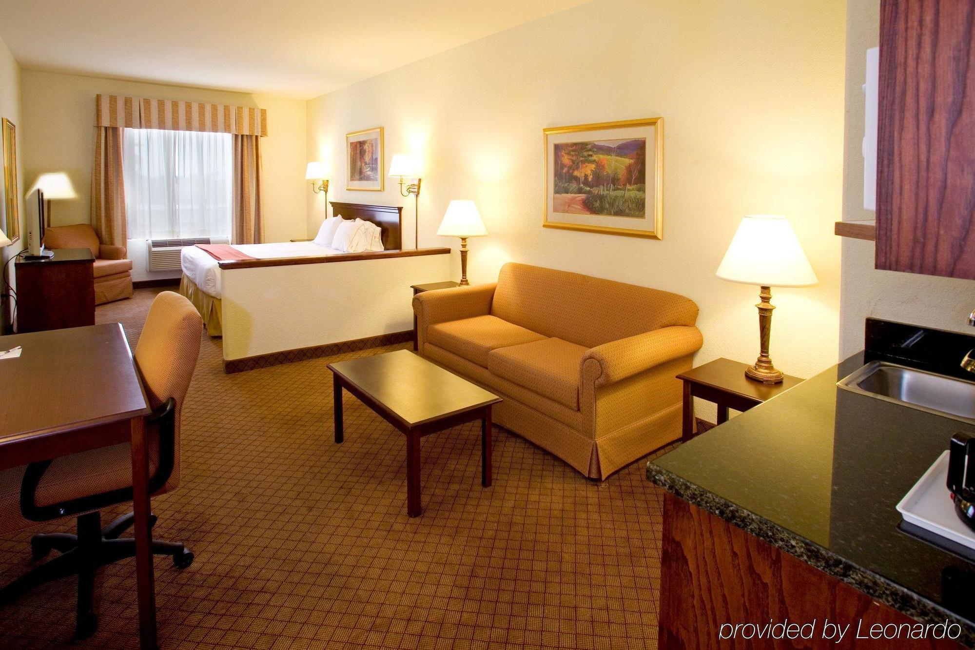 Holiday Inn Express Hotel And Suites Weslaco, An Ihg Hotel Habitación foto